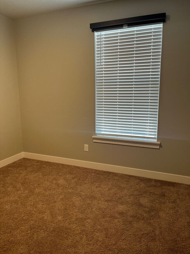 Building Photo - 4041 Unita Way