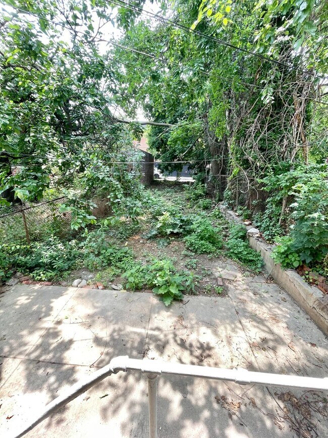 Building Photo - 4930 Brown St