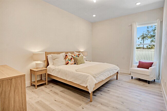 Building Photo - 5908 St Augustine St