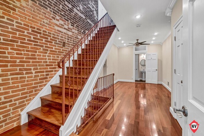 Building Photo - 3 Bedroom, 2.5 Bathroom Townhouse in Canton