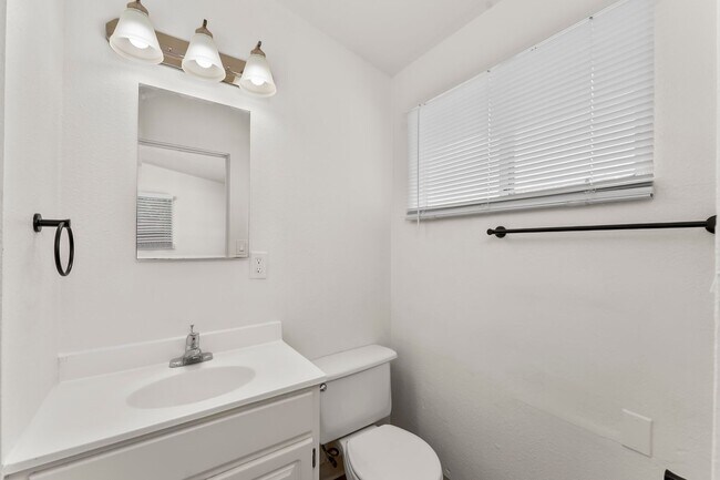 Building Photo - 6429 Stoneman Dr
