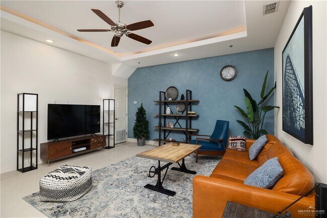 Building Photo - 10 East St