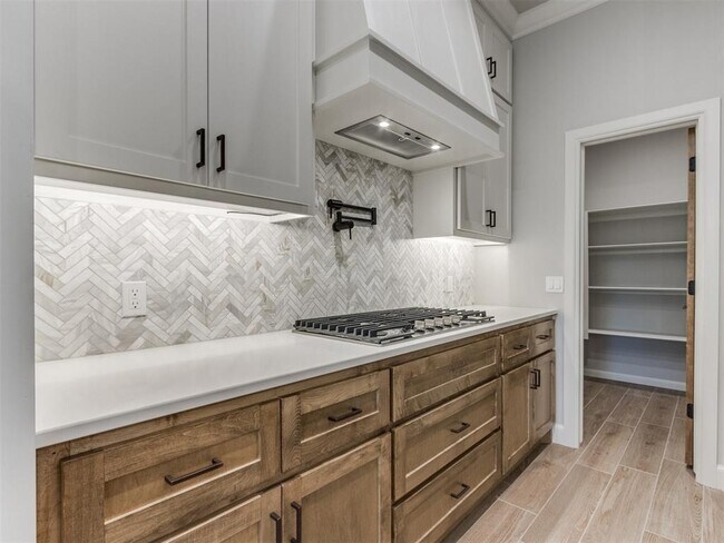 Building Photo - 3005 SW 133rd St