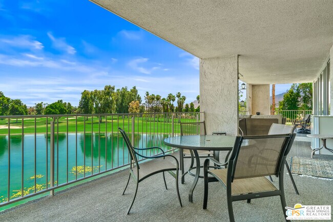 Building Photo - 900 Island Dr