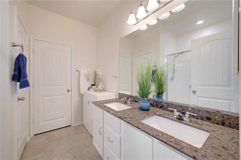 Building Photo - 8012 Gato Ln