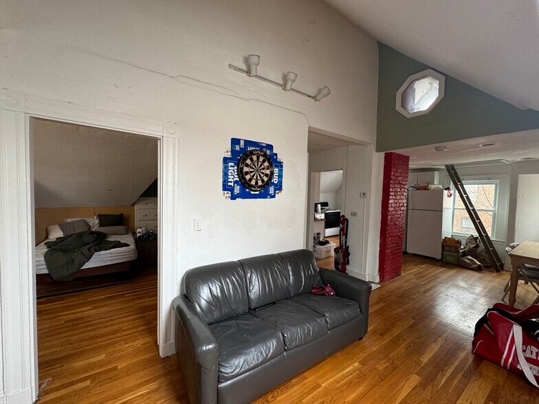 *Pictures are representative samples of the advertised unit. In some cases, the actual units you tou - 20 South St
