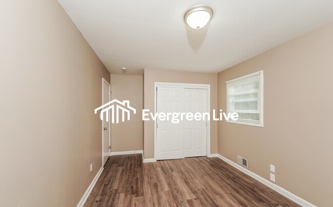 Building Photo - 417 Westwood Ave