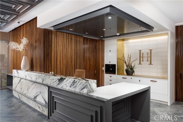 Building Photo - 565 Anton Blvd