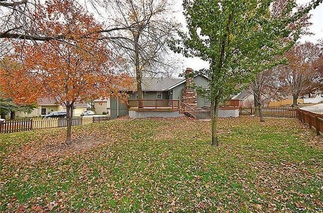 Building Photo - COMING SOON!! Large home in the Newmark and Staley Area