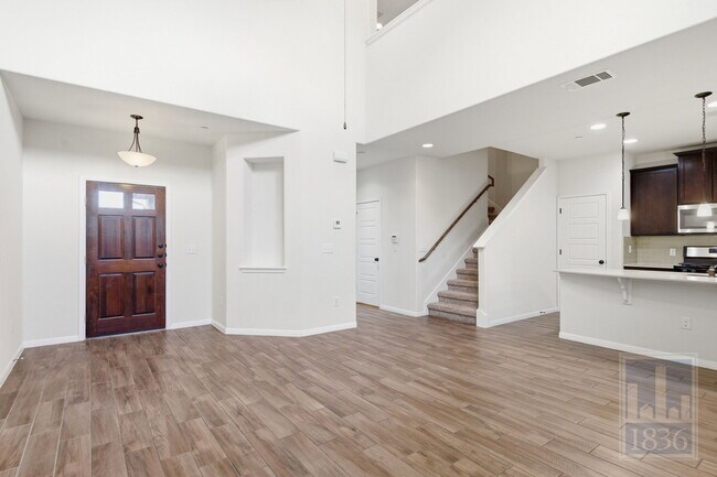 Building Photo - 2304 S Lakeline Blvd