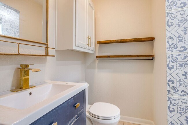 Building Photo - Ready for New Tenant- 3 Bedroom, 2 Bath Home in near Arlington Heights- 76107