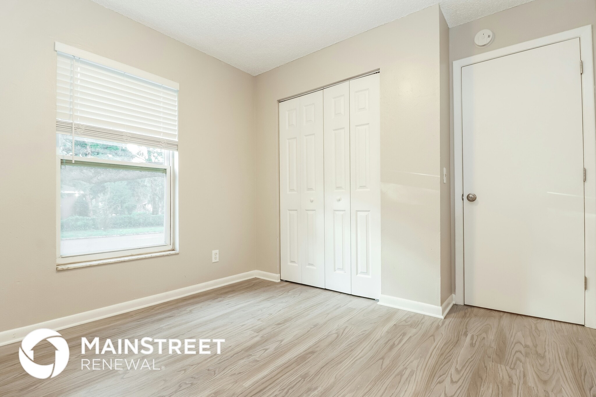 Building Photo - 672 28th Ave S