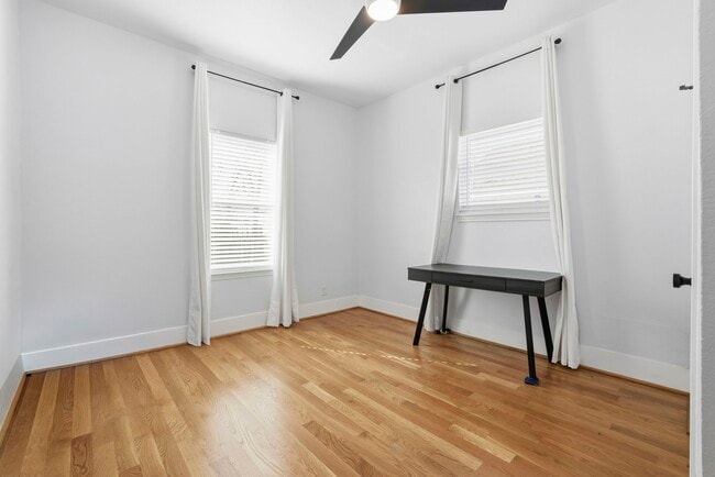 Building Photo - 1401 Sydnor St