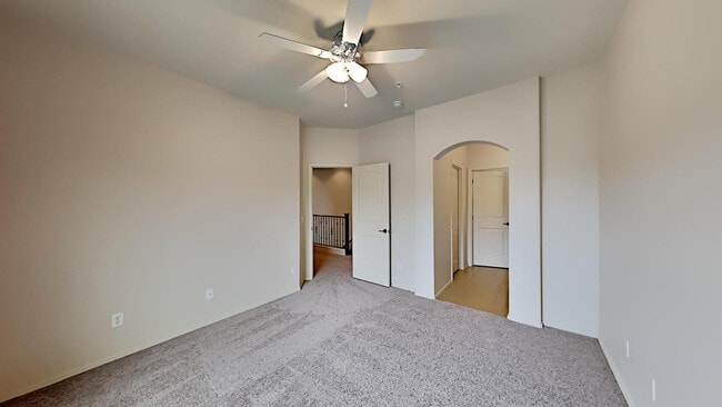 Building Photo - 4703 E Waterman St