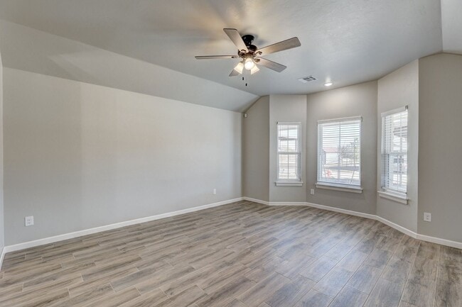 Building Photo - 5813 Goldfinger Rd