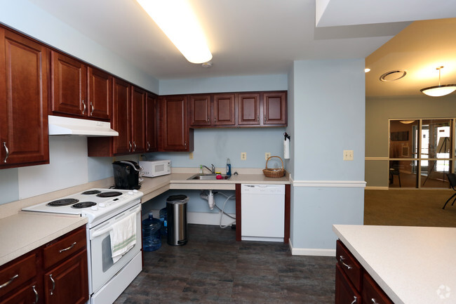 Glenwood Gardens-Community Room Kitchen - Glenwood Gardens Apartments