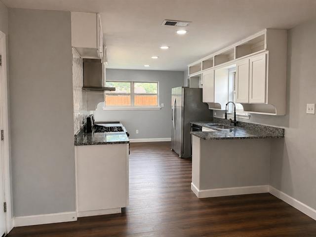 Building Photo - 812 Irwin Dr