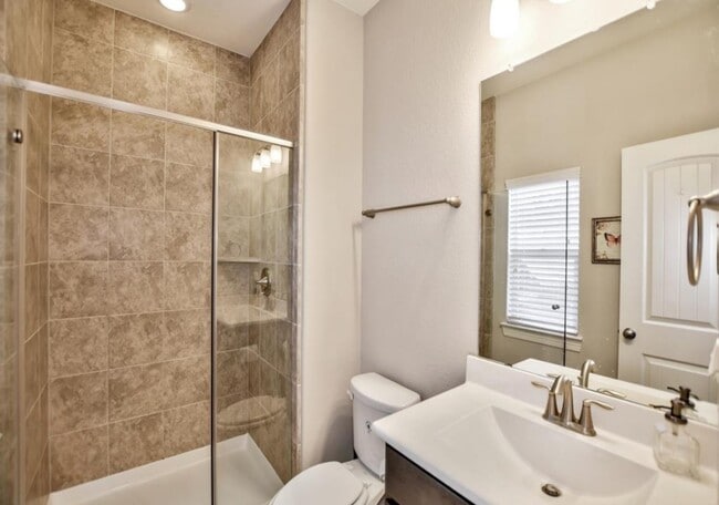 Building Photo - 12265 Oxford Cres Cir