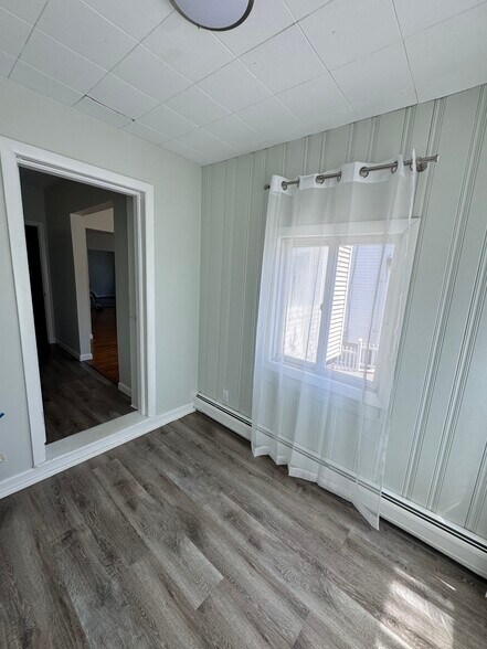 Sun room - 101 Reservoir Ave