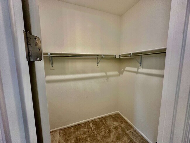 Building Photo - "Charming 4-Bedroom Castle Rock Home with Spacious Living!"