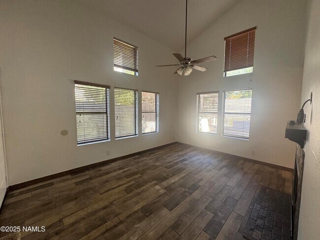 Building Photo - 4170 E Spring Meadows Cir