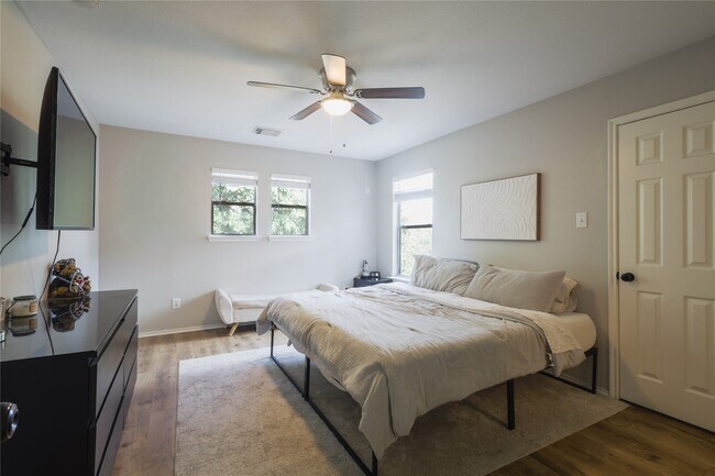 Building Photo - 21011 Emery Mills Ln