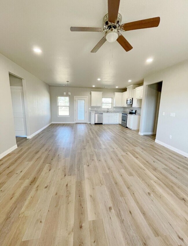 Building Photo - Minutes to Casino/Off HWY 70/Big backyard/...