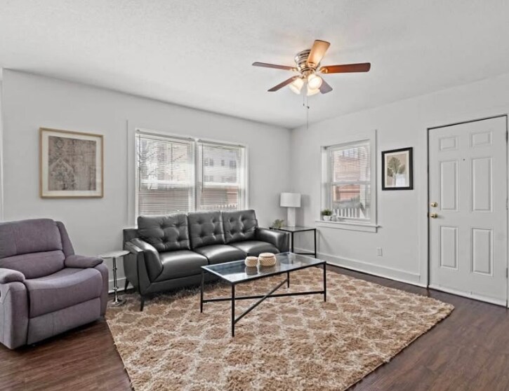 Building Photo - 3820 Walnut St