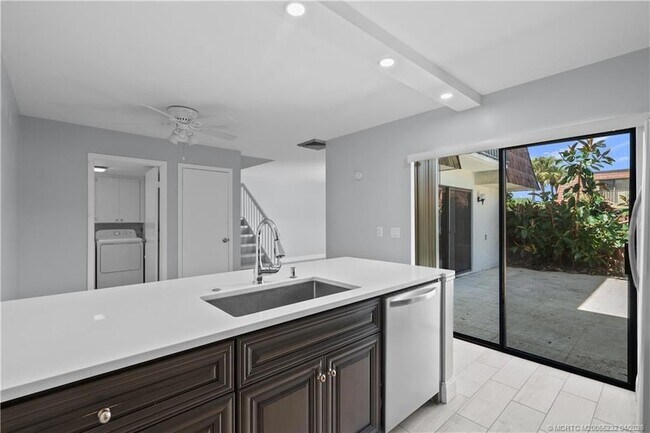 Building Photo - 3579 SW Sunset Trace Cir