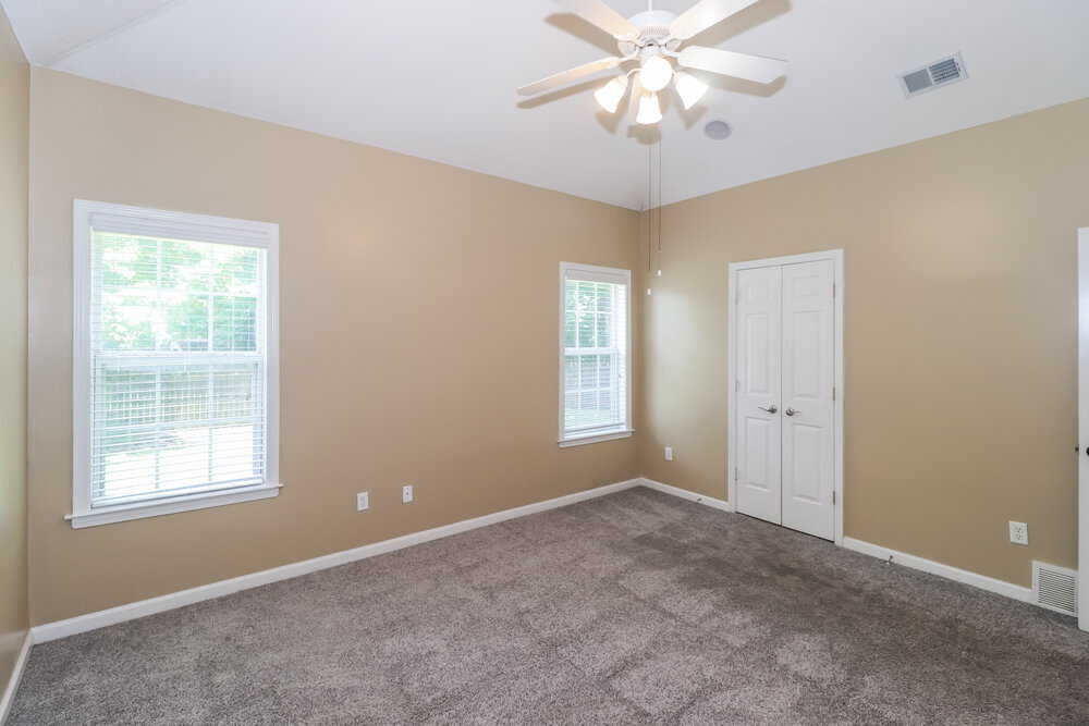 Building Photo - 9979 Misty Elm Dr