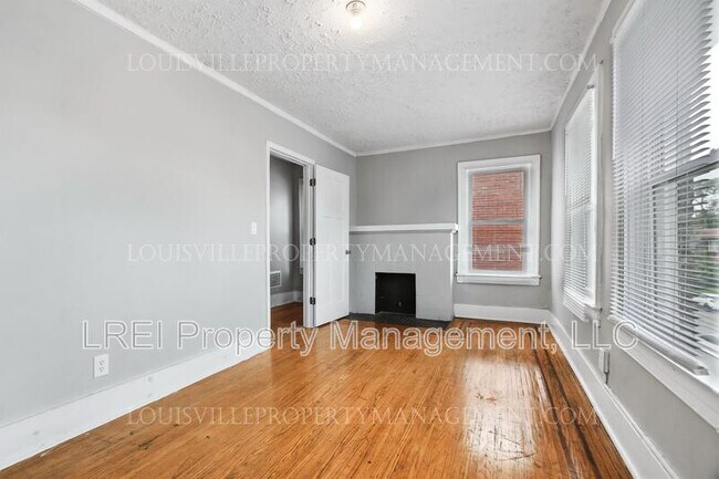 Building Photo - 664 Lindell Avenue - 2