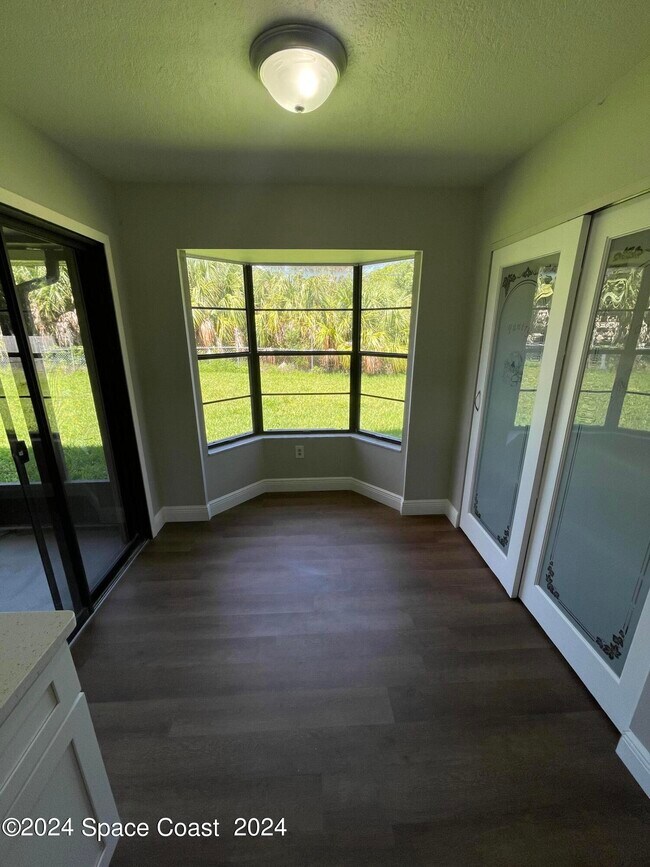 Building Photo - 1270 Gustrow Ave NW