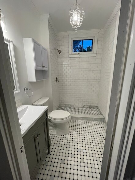 Building Photo - 161 Broadway