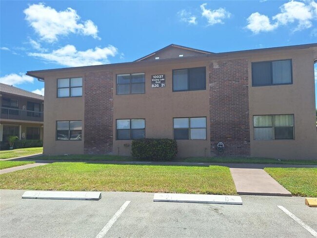Primary Photo - 10037 Winding Lake Rd