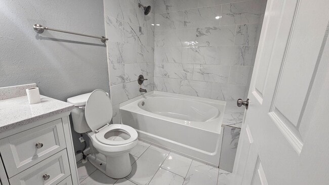 Building Photo - 1902 McMillan St