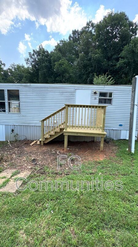 Building Photo - 3160 Dunn St