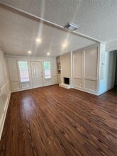 Building Photo - 2900 Lovell Dr