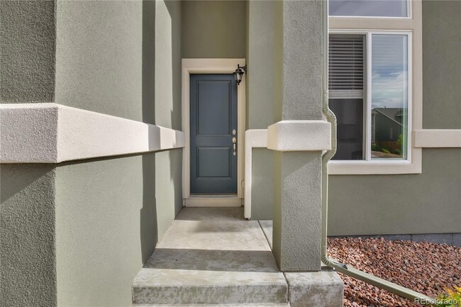 Building Photo - 10455 Kalama Dr