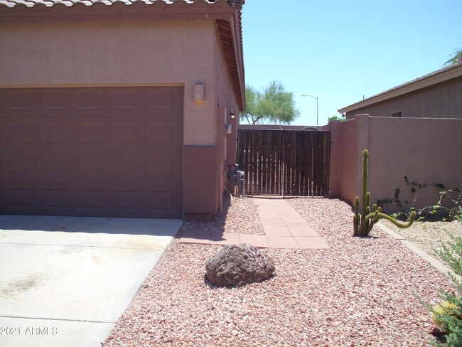 Building Photo - 6933 W Remuda Dr