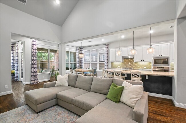 Building Photo - 3608 Meridian Ave