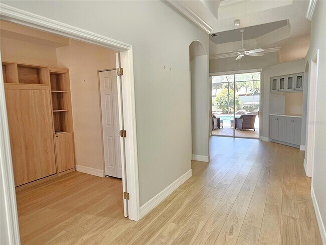 Building Photo - 330 Rio Terra