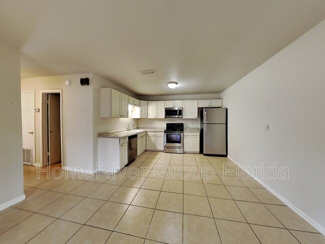 Building Photo - 3399 Green Briar Cir