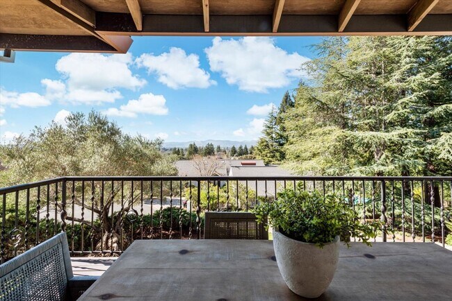 Building Photo - 4 Bedrooms, 3 Bathrooms, Cul-de-sac Location Near Silverado Country Club, Napa