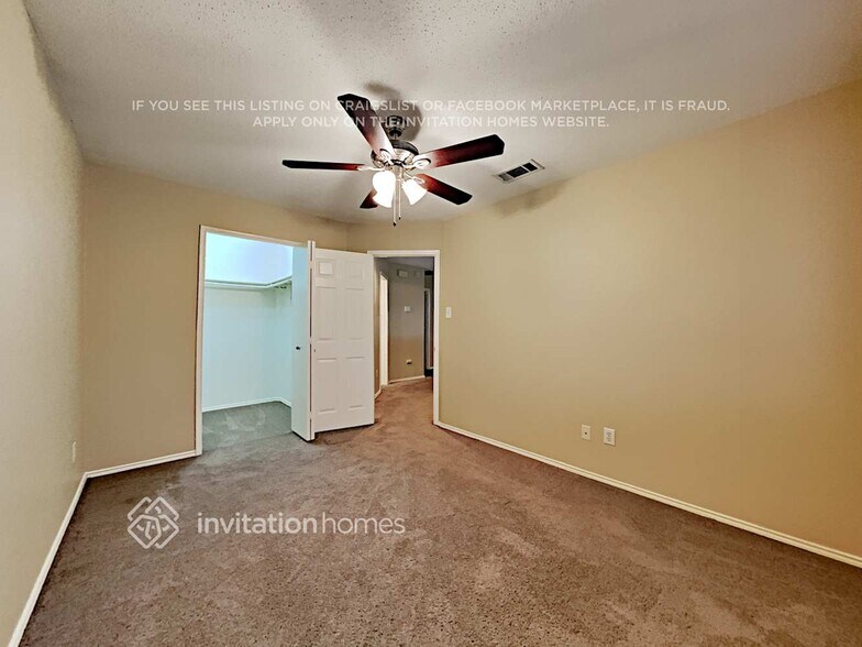 Building Photo - 921 Mockingbird Dr