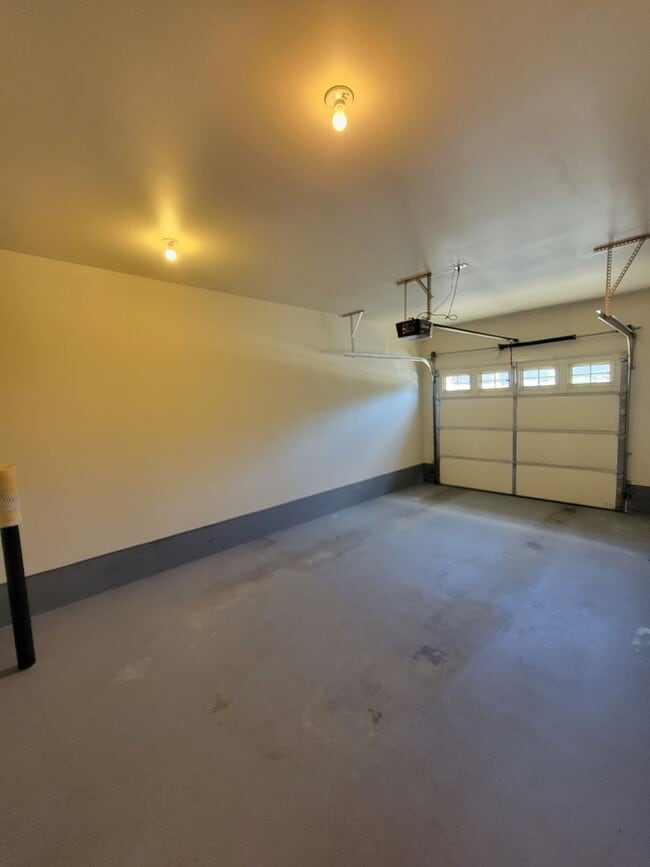 Building Photo - 2603 Plum Ct