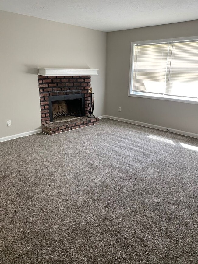 Building Photo - Total Electric 3 Bedroom 1.5 Bath Home