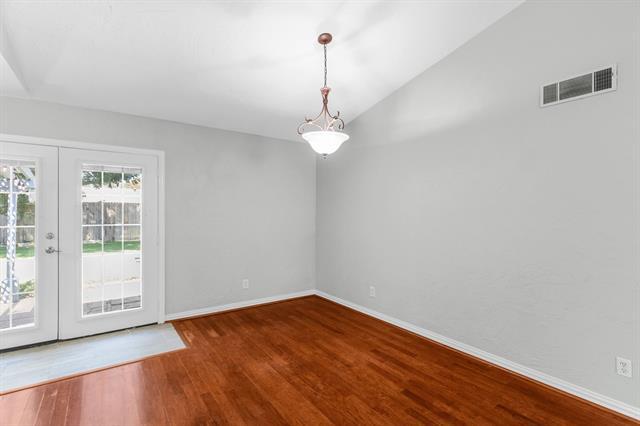 Building Photo - 1517 Williamsburg Dr