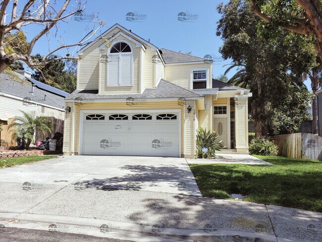 Primary Photo - 3 Bedroom, 2.5 Bathroom in Rancho Del Oro!