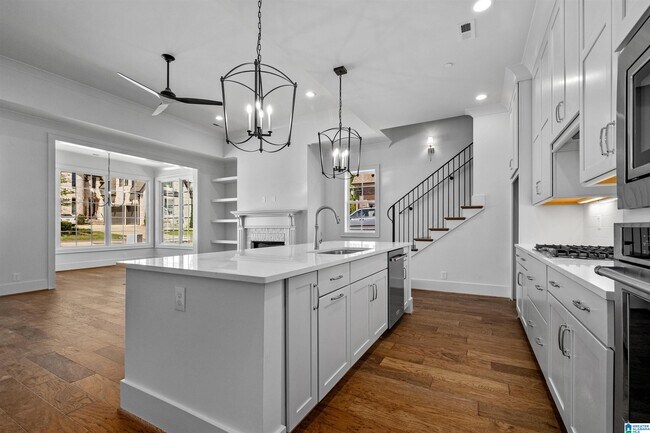 Building Photo - 3789 Poe Dr