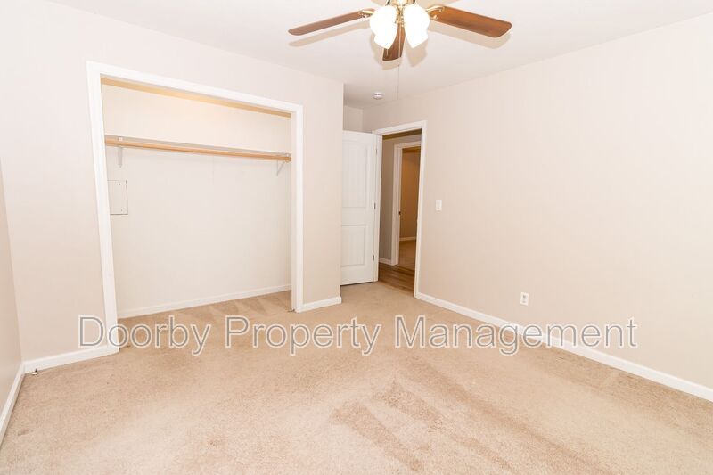 Building Photo - 9134 Westminister Cir Dr